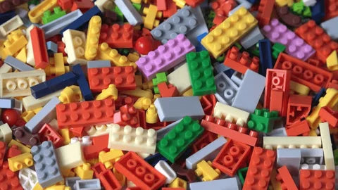 Mechanical Building Models: Combining Engineering with Creativity