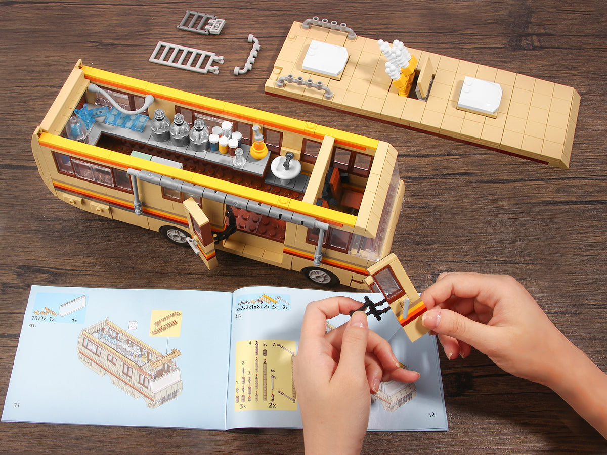 Why TOKMOC’s Break Bad RV Building Block Outshines All Other Replicas